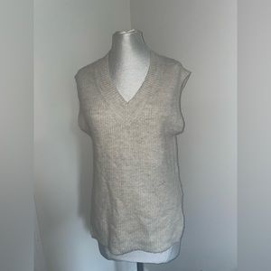H&M V-Neck Pull-Over Sweater